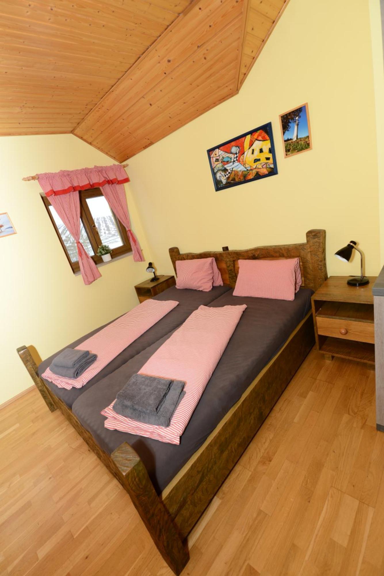 Podvesky Mlyn Hotell Tlumacov Exteriör bild